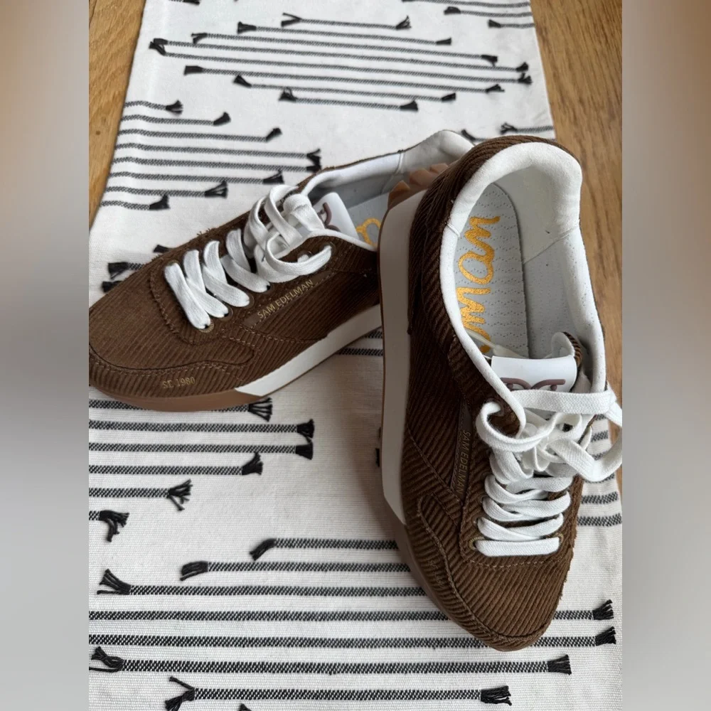 NWOT Sam Edelman Chocolate Cinnamon “Layla” Sneaker - Picture 4 of 8